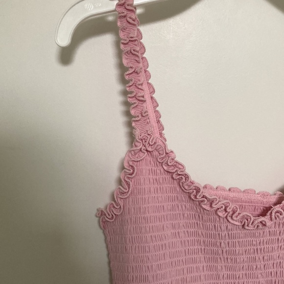 hollister pink ruffled crop tank - Picture 2 of 4